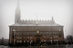 Politikerne på Københavns Rådhus skal have været involveret i meget dårlige sager, hvis de skal få konsekvenser i valgkampen, mener valgforsker Roger Buch. 