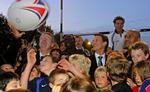 Præsidenten for det internationale rugbyforbund, Bernard Lapasset, deltog sammen med prons Joachim og den kenyanske stjernespiller Humphrey Kayange i et fremstød for rugbysporten i ugen op til IOC's beslutning. 