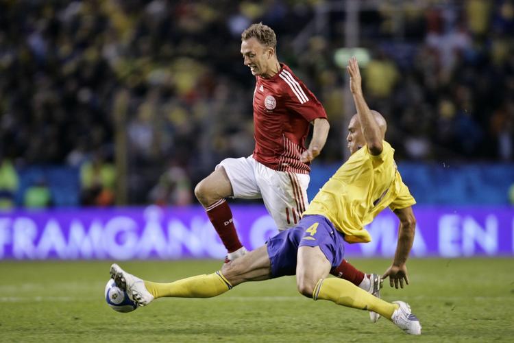 En statistik fortæller, at Dennis Rommedahl er Danmarks bedste pasningsspiller. Arkivfoto. 