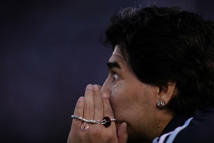 De højere magter lyttede efter Diego Maradona, og nu kan Argentina selv afgøre om VM-slutrunden skal blive med deres deltagelse. 