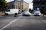 Røverne anvendte både partisansøm og romerlys, da de ville hindre politiets vej efter røveriet mod Jyske Bank på Valby Langgade. 