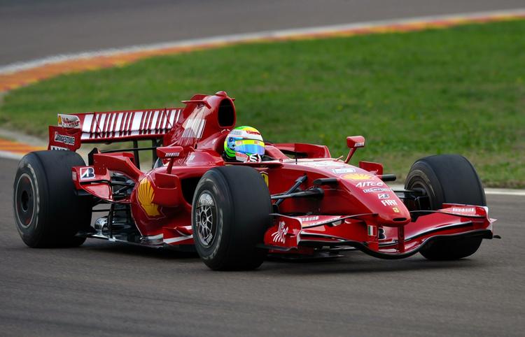 Felipe Massa er kommet sig efter sit iheld i Formel 1-raceren i juli og er klar til at træne igen. 