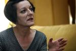 Torsdag modtog Herta Müller Nobels Litteraturpris. Her ses hun i et interview fra sidste år i Bukarest. 