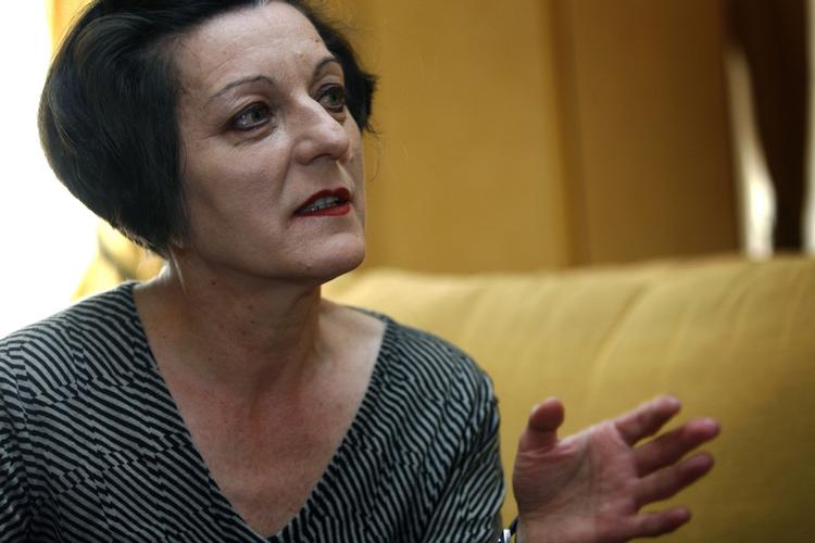 Torsdag modtog Herta Müller Nobels Litteraturpris. Her ses hun i et interview fra sidste år i Bukarest. 