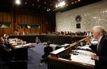 USA er et skridt tættere på at få sin sundhedsreform, efter at Senatets finansudvalg har godkendt den. 