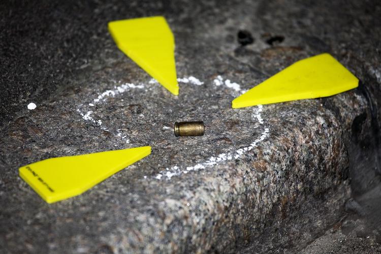 Kuglerne er igen blevet taget i brug i den københavnske bandekrig. Leder af bandeenheden Henrik Svindt bekræfter, at der er blevet pustet til ilden i konflikten. 