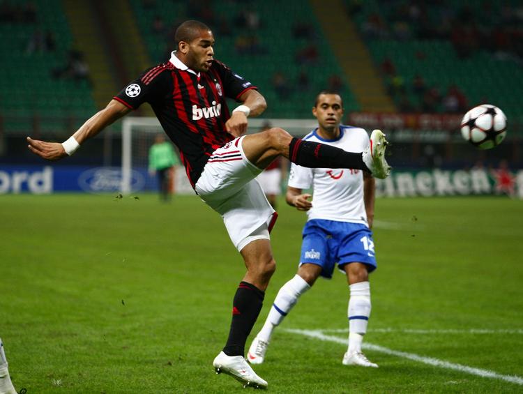 Oguchi Onyewu er formentlig ude det kommende halve år, men kan lige akkurat blive klar til VM-slutrunden for USA. Arkivfoto. 