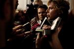 Klimaminister Connie Hedegaard kan se frem til en lang dag under beskydning i sagen om klimaforhandler Thomas Beckers afgang. 
