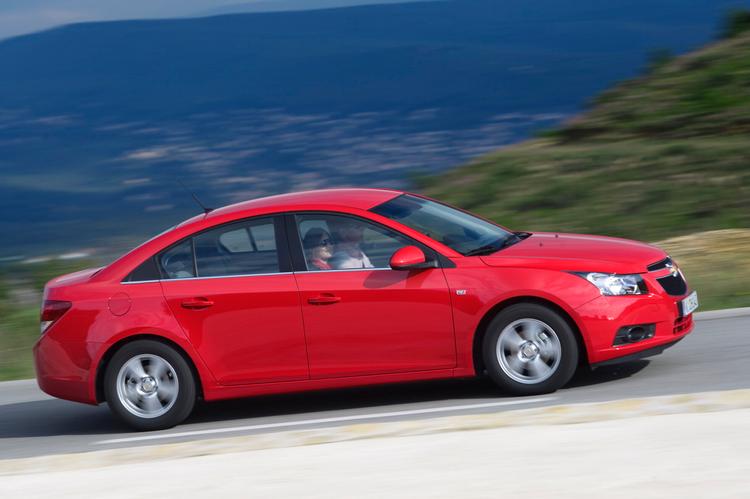 Chevrolet Cruze tilbyder masser af udstyr til en fornuftig pris. Den fås kun som firedørs sedan. Foto: Chevrolet 