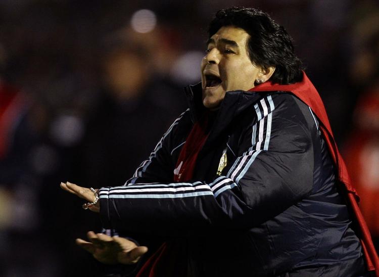 Diego Maradonas lidt for frivole sprogbrug har fået Fifa til at åbne en disciplinærsag mod ham. Arkivfoto. 
