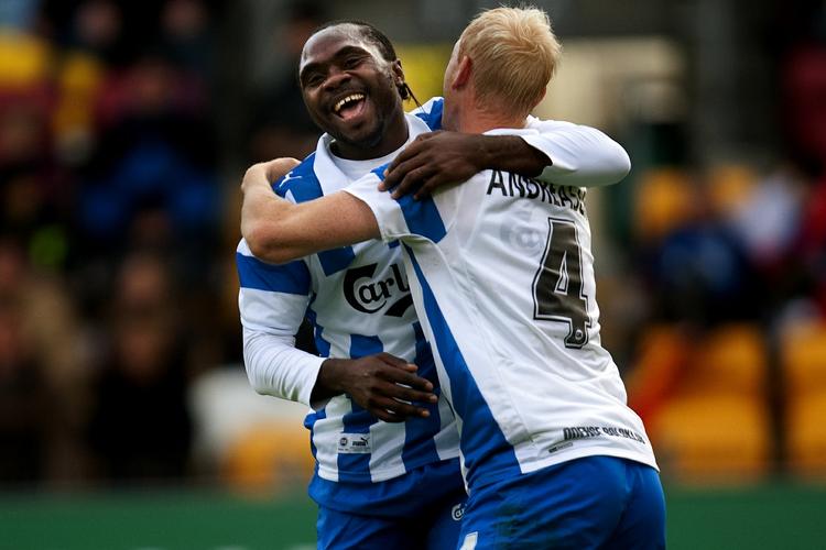 Peter Utaka scorede OB's andet mål og er nu oppe på i alt ni sæsonscoringer. 