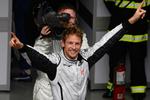 Det er britens første verdensmesterskab i Formel 1, hvor hans bedste samlede resultat hidtil var en tredjeplads i 2004 