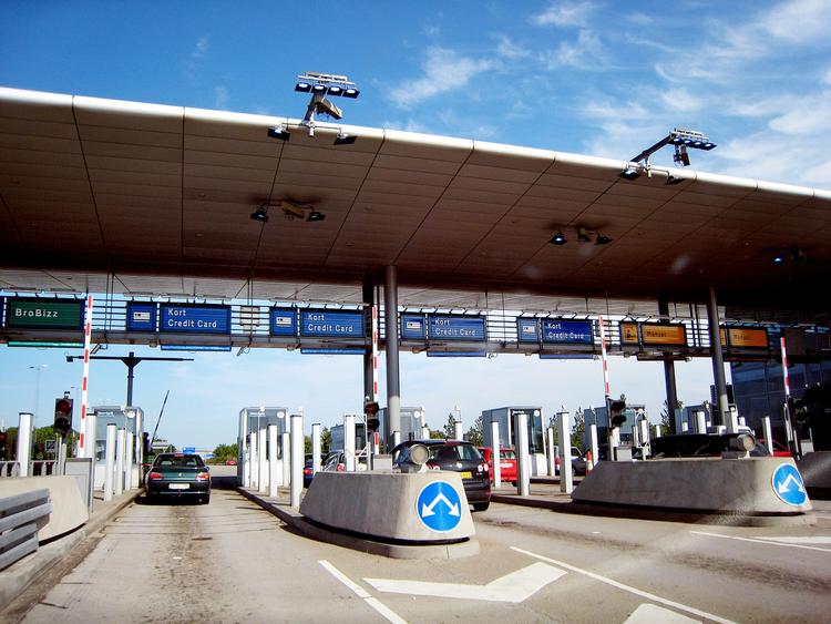 Storebæltsbroen og Øresundsforbindelsen haar et fælles brobizz system, som EU vil skele til, når Europa skal have en fælles brobizz. 