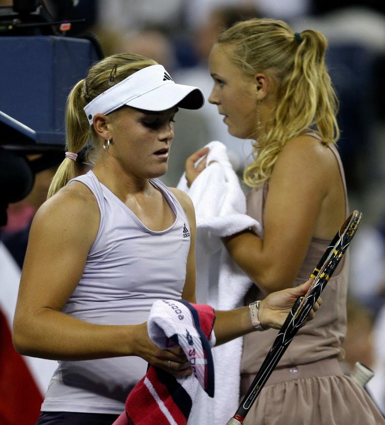 Melanie Oudin (til venstre) er den første af tre mulige modstandere i det, der kan gå hen og blive et deja-vu for Caroline Wozniacki. Arkivfoto. 