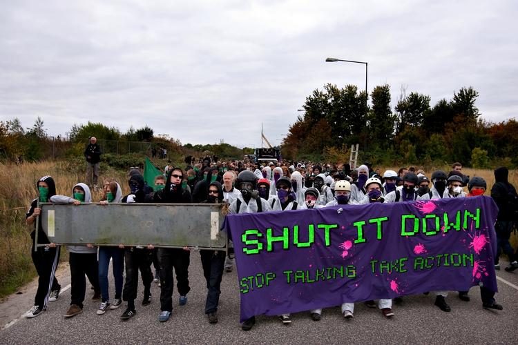Aktivister forsøgte i sidste måned at trænge ind på Amagerværket i København for at protestere mod værkets CO2-udledning. Flere blev tilbageholdt af politiet. 