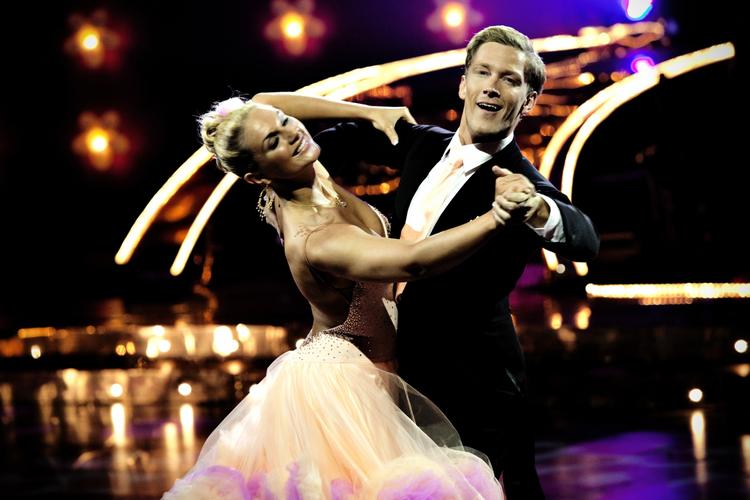 Lisa Lents er fortsat med i årets udgave af 'Vild med dans'. Her ses hun i den førset udsendelse sammen med sin partner Micheal Olesen. 