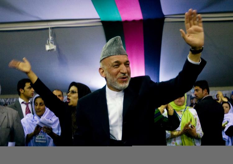 Hamid Karzai får sandsynligvis ikke de nødvendige 50 procent af stemmerne, så han kan erklæres som vinder af præsidentvalget i Afghanistan efter første valgrunde. (Arkivfoto) 
