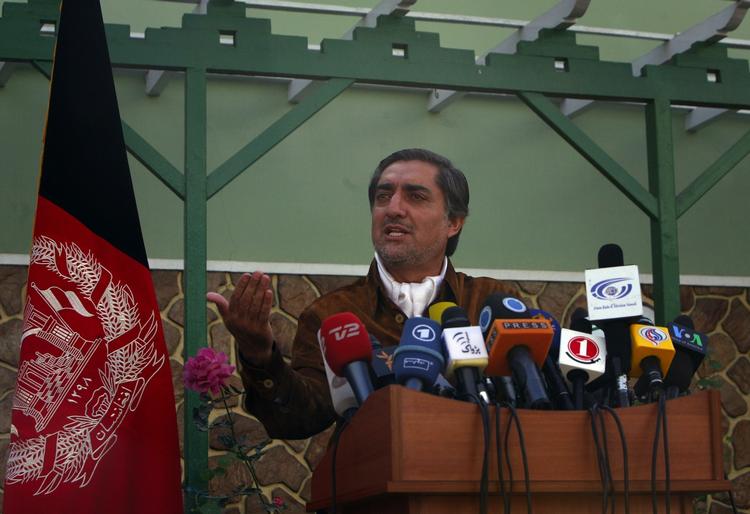 Det støtter den demokratiske proces i Afghanistan, at der nu skal stemmes igen, mener præsidentkandidat Abdullah Abdullah. Arkivfoto 