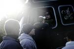 Også i går stoppede skraldemændene biler på vej ind på Vestforbrændingen. 