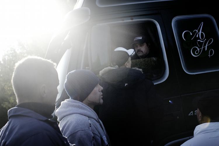 Også i går stoppede skraldemændene biler på vej ind på Vestforbrændingen. 