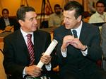 Et par brasilianske trænere mødes i Sydafrika: Carlos Alberto Parreira (tv.) som træner for værtsnationen, Carlos Dunga som træner for Brasilien. Arkivfoto. 