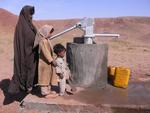 Der er brug for flere brønde som denne i Afghanistan. Støt Politikens indsamling. 