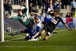 Tophold. Jeppe Mehl lagde fundamentet til Esbjergs sejr, da han efter 14 minutter scorede kampen første mål i Esbjerg-SønderjyskE. 