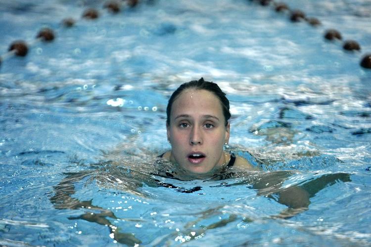 REKORDER. Dansk rekord på 50, europarekord på 100, europarekord på 200 og så endnu en gang dansk rekord på 50 meter brystsvømning. Rikke Møller Pedersen fik flyttet sit niveau under kortbane-DM i Odense. 