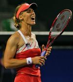 Elena Dementieva tabte tidligere i dag i tre sæt til Katerina Bodarenko. Nu er vejen banet for Caroline Wozniacki i Tokyo. 