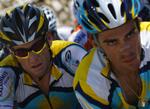 Rivalisering. De interne spændinger på Astana-holdet blev stadigt mere åbenlyse under årets Tour de France. Alberto Contador (th) mener, at han lærte af 'kampene' med Lance Armstrong. Arkivfoto. 