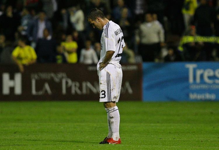 SKUFFELSE. Rafael Van der Vaart og resten af de madrilenske superstjerner havde svært ved at forstå, at Real Madrid kune tabe til et spansk tredjerangshold. 