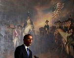 alliancer. Barack Obama leder efter loyale stammeledere i Afghanistan. Scenen på maleriet 'Surrender of Lord Cornwallis' bag ham viser britiske tropper, der i 1781 overgiver sig til general Benjamin Lincoln (på den hvide hest) og George Washington. 