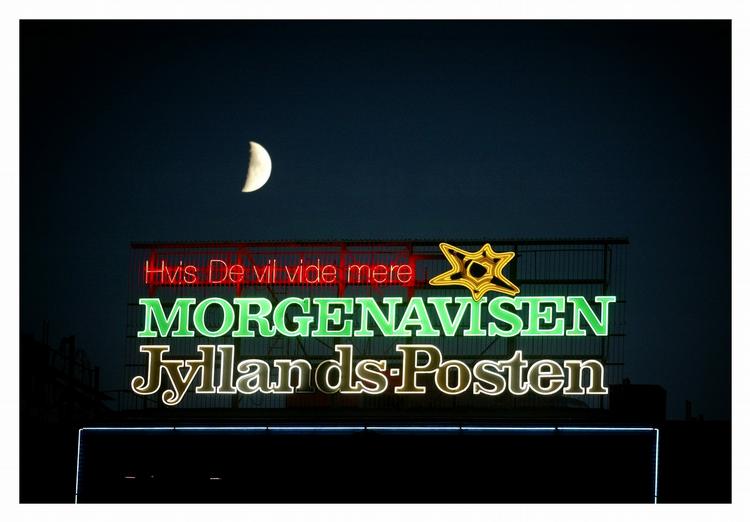 Terrormål. Efterretningstjenesten mener, de anholdte i sagen om et terrorangreb på Jyllands-Posten har optrådt som spejdere. Og at andre skulle gennemføre selve angrebet. 
