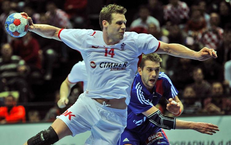 Landsholdet er fortsat en yndet 'legeplads' for Michael Knudsen, der i denne uge spiller Super Cup i Tyskland. Arkivfoto. 