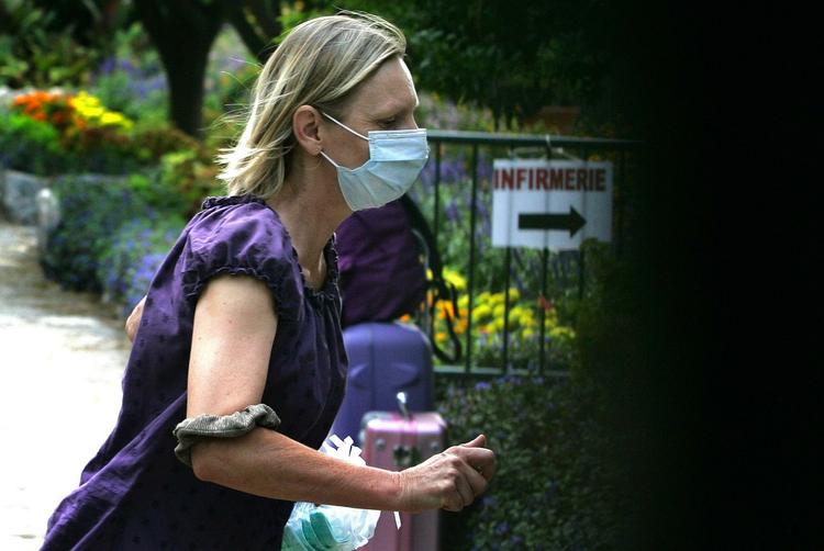Virus. Svineinfluenzaen er så småt ved at brede sig, efterhånden som efteråret når Europa. Arkivbillede fra Frankrig. 