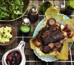 Gammeldags oksesteg med nymodens tilbehør. 