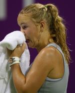 NEDTUR. Skaden betød, at Caroline Wozniacki hurtigt var klar over, at hun intet kunne stille op mod Jelena Jankovic. 