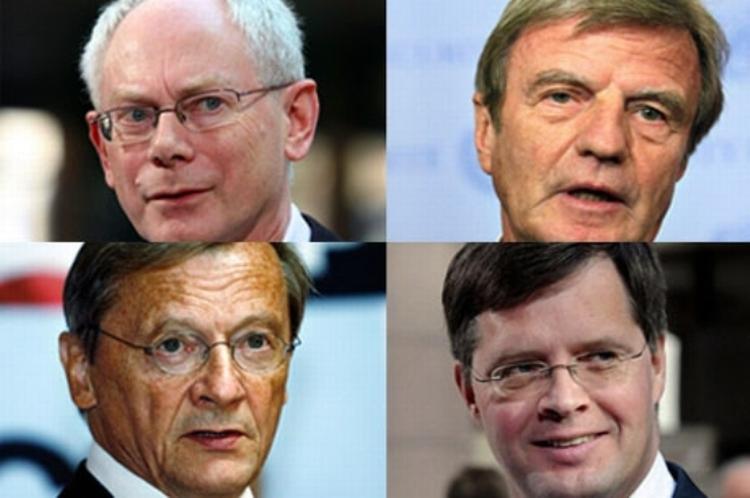 Belgiens regeringschef Herman Van Rompuy, Østrigs kansler Wolfgang Schüssel, Luxembourg ministerpræsident Jean-Claude Juncker og Hollands regeringsleder Jan Peter Balkenende nævnes som favoritter til at blive præsident i EU. 