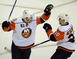 Målscorer. Frans Nielsen (med nummer 51) jubler over en af sine scoringer i kampen mod Washington Capitals. 