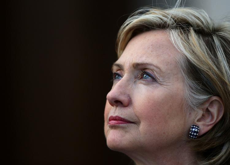 Fortrøstningsfuld. Det sker i både USA og andre lande, at kandidater trækker sig fra et demokratisk valg, siger USA's udenrigsminister Hillary Clinton. (Arkivfoto) 