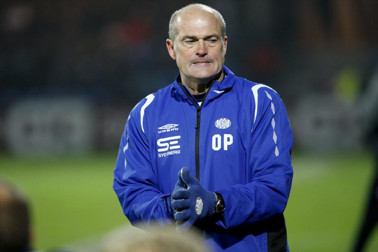 smalkost. Ove Pedersen får næppe penge til at handle for, når transfervinduet åbner igen 1. januar. 