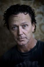Thomas Helmig udfordrer sig selv på en cd, der stikker i mange retninger, og han fastholder sin begavede dansksprogede sangskrivning. Men der er også skæringer på 'Tommy Boy', som er mindre heldige. Foto: Miriam Dalsgaard 
