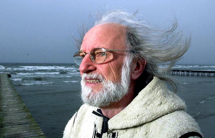 Århustype. Svend Åge Madsen er i alle sine produktive år forblevet tro mod Smilets By, hvor det madsenske univers indtil videre har givet sig konkret udtryk i en snes bøger. Foto:  Klaus Gottfredsen/Polfoto 