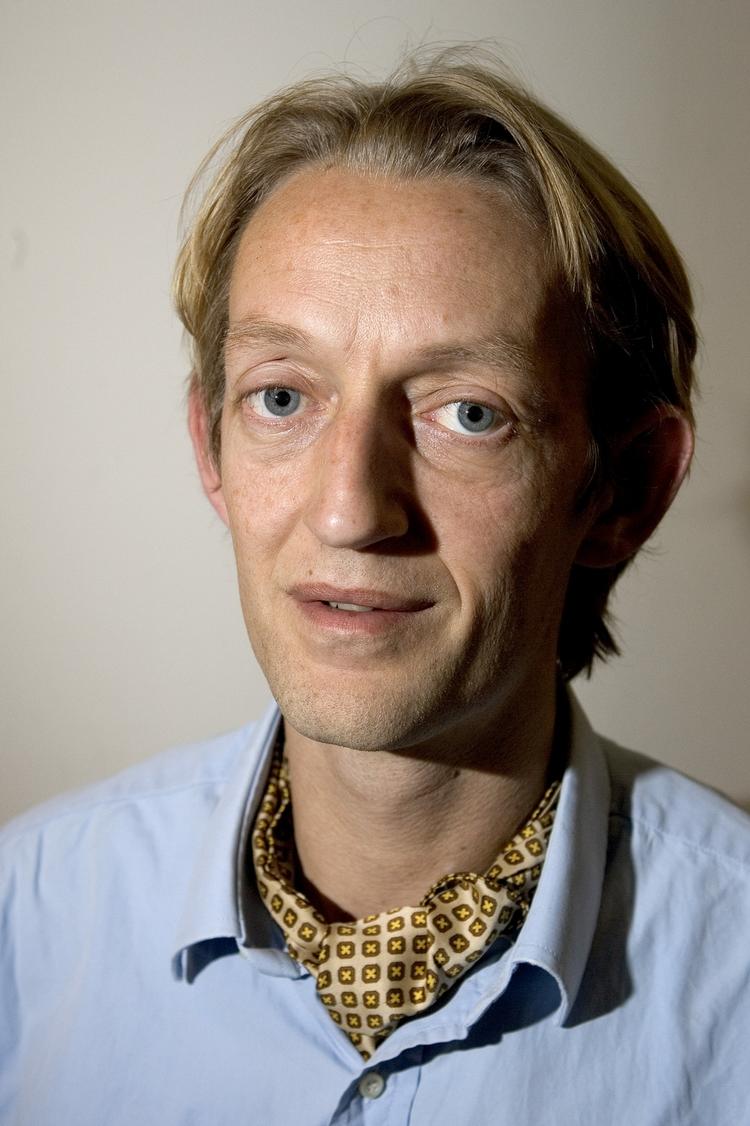 Kulturradikal. Martin Kongstads novellesamling er ikke provokerende ond, som forlaget lægger op til med formuleringer som »en selvmordsbombe i den kreative klasse«. Den er bare underholdende ond. 