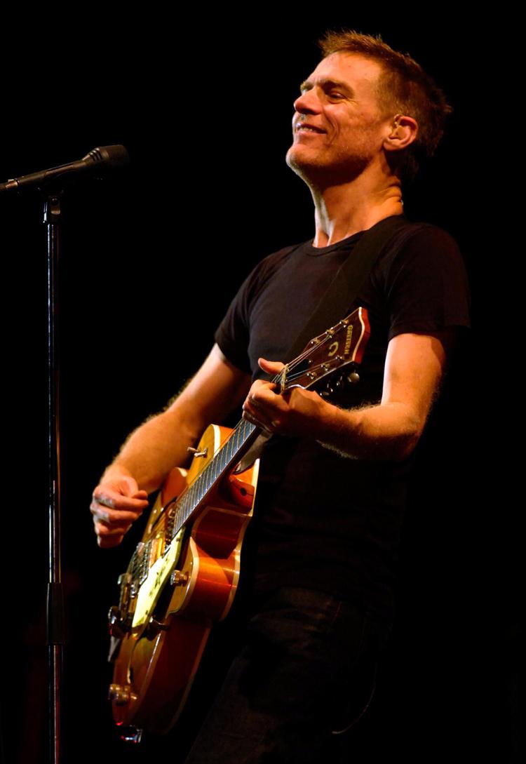 Fødselsdag. Bryan Adams optræder i dag på de mere ydmyge scener, men hans gamle hit som f.eks. 'Everything I Do I Do It For You' høres stadig ofte i æteren.  Foto: Karel Navarro/AP 
