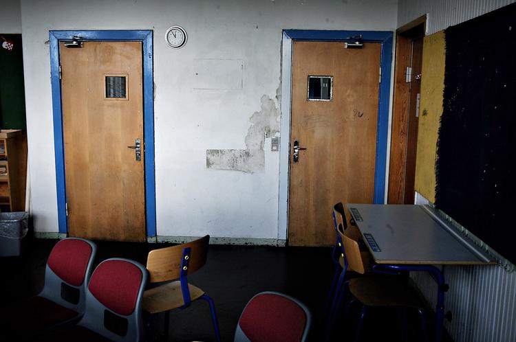 Nedslidt. Det er på høje tid med en gennemgribende  renovering af Lykkebo Skole i Valby  og mange andre folkeskoler. Måske  er der håb forude i den næste finanslov. 