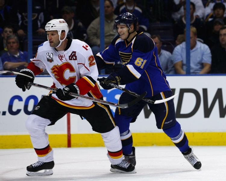 drømmestart. Den kun 20-årige dansker Lars Eller (th) scorede i sin debut i NHL. 