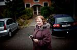stemmeflytter. Anna Skov Hansen oplyser ikke sin alder. »Jeg har set 35-årige, som er gået i stå, og 80-årige, der har mange nye tanker«. Det forlyder dog, at hun er midt i 70’erne. 
