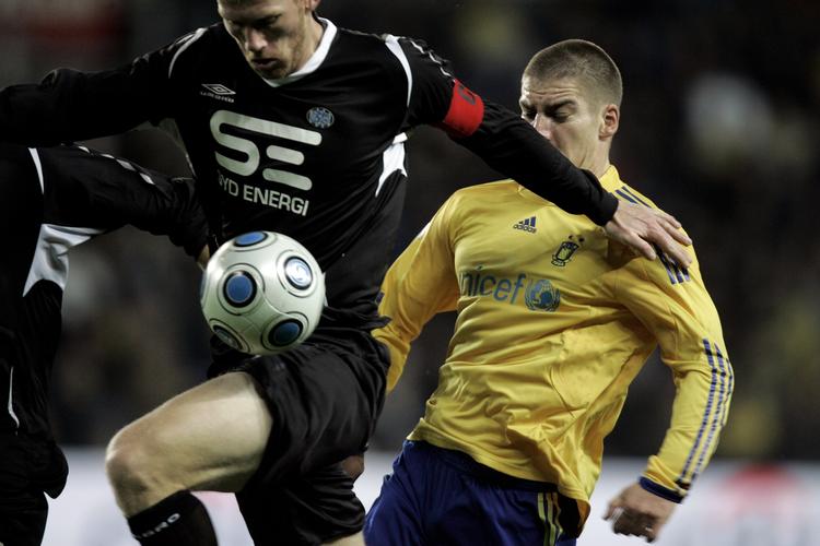 TABER. Martin Bernburg scorede for anden kamp i træk for Brøndby. Desværre for ham tabte hans hold alligevel 4-2 til Esbjerg. 