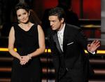 Forfulgt. Sangeren Justin Timberlake har flere gange måttet ringe til politiet fordi en kvinde har brudt ind i hans hjem. Her ses han med komikeren Tina Fey til Emmy-uddelingen i september. 